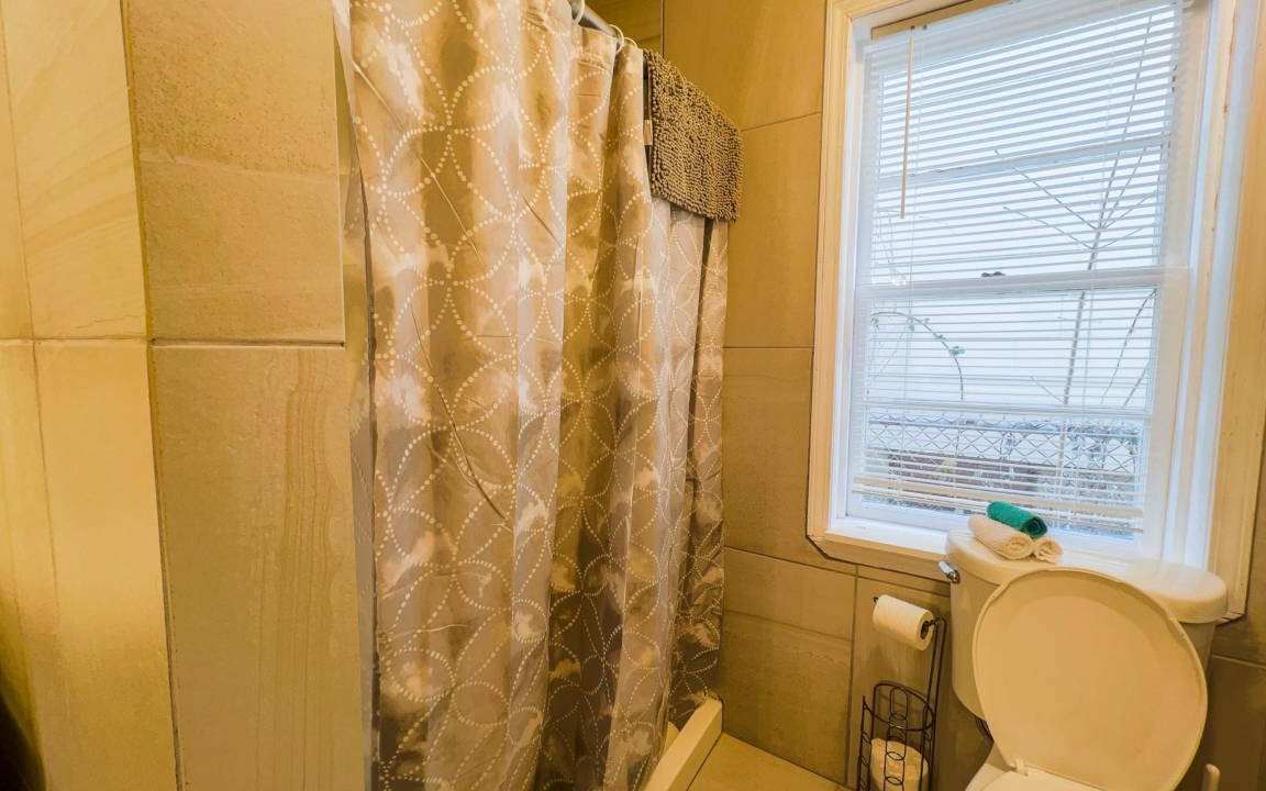 Photo of Bathroom in Niagara Falls