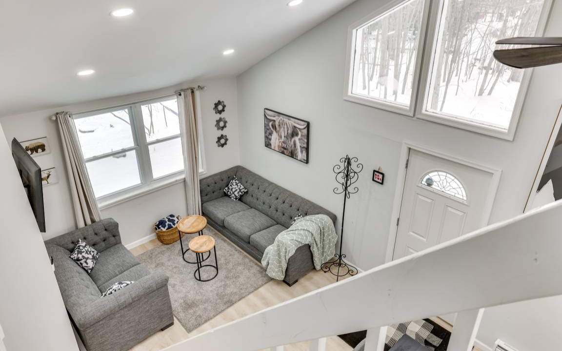 Photo of Livingroom in Tobyhanna