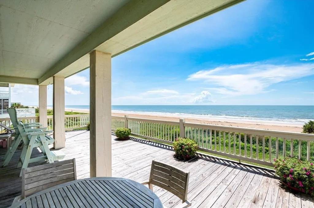 Photo of Patio Balcony in Port Bolivar