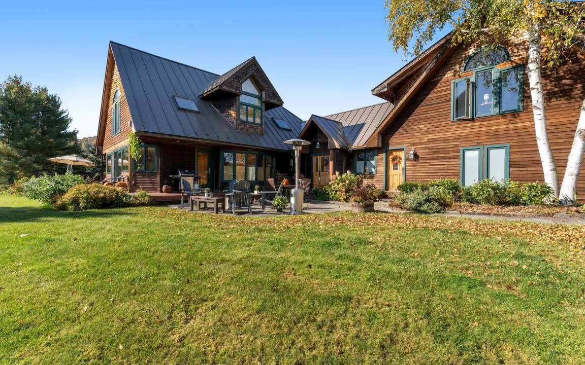 Photo of Buildings in Stowe Hollow