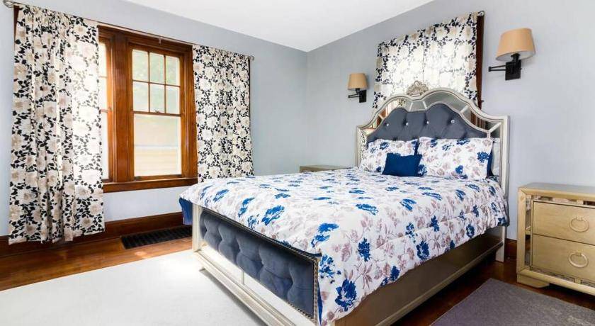 Photo of Bedroom in Niagara Falls