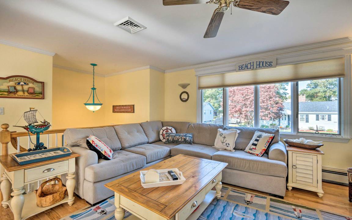Photo of Livingroom in East Falmouth