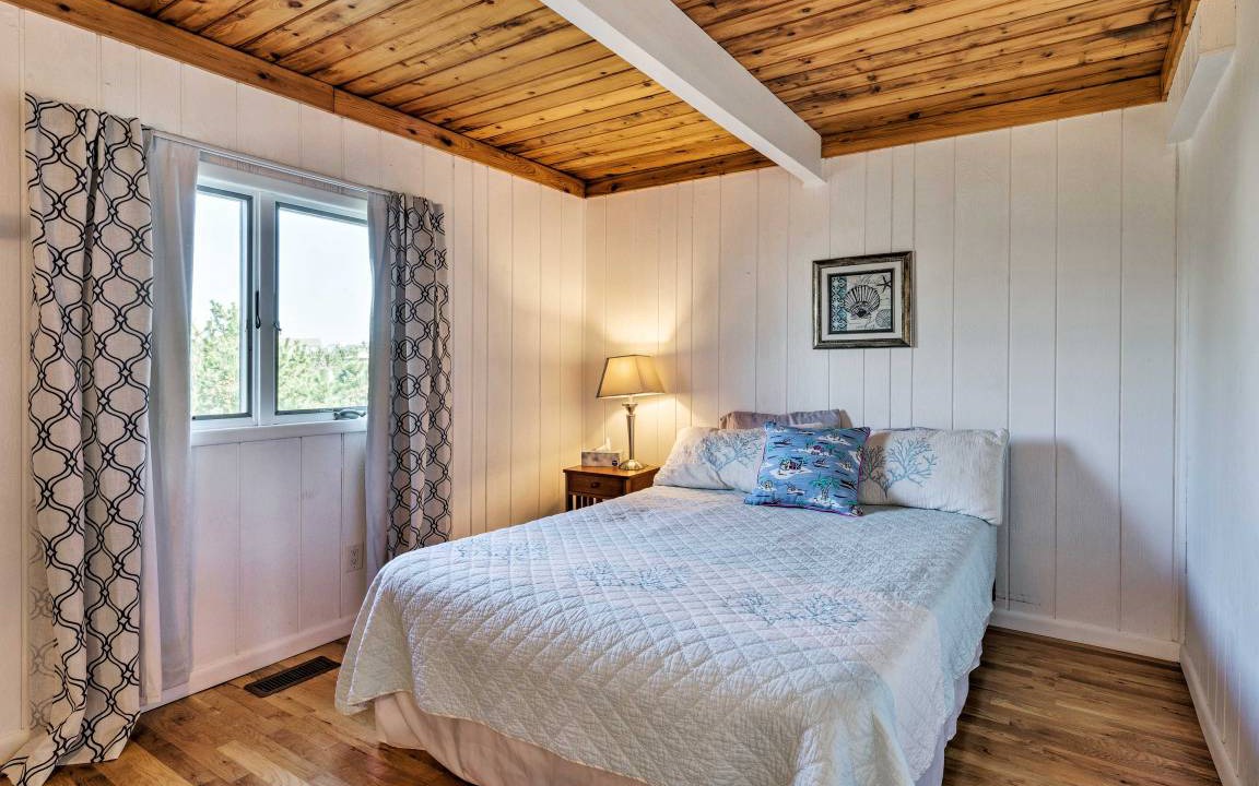 Photo of Bedroom in West Hampton Dunes