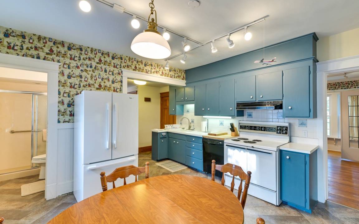 Photo of Kitchen in Caledonia