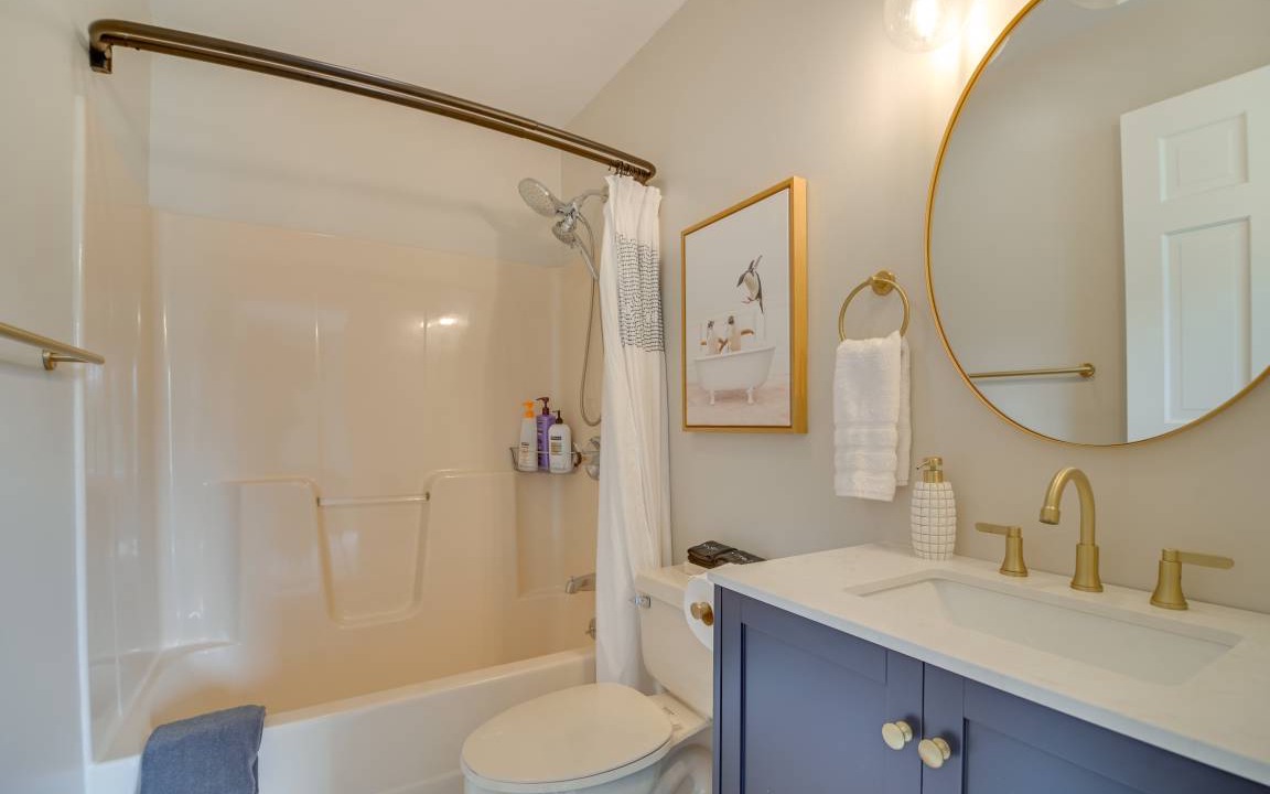 Photo of Bathroom in North Conway