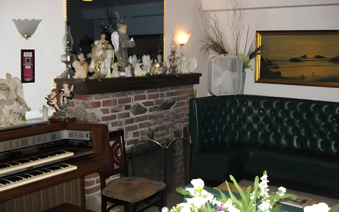 Photo of Livingroom in Wantagh