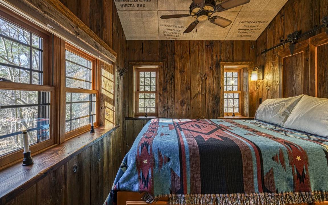 Photo of Bedroom in Mount Sunapee