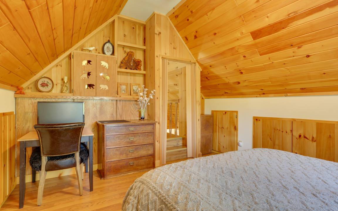 Photo of Bedroom in Town of Colchester
