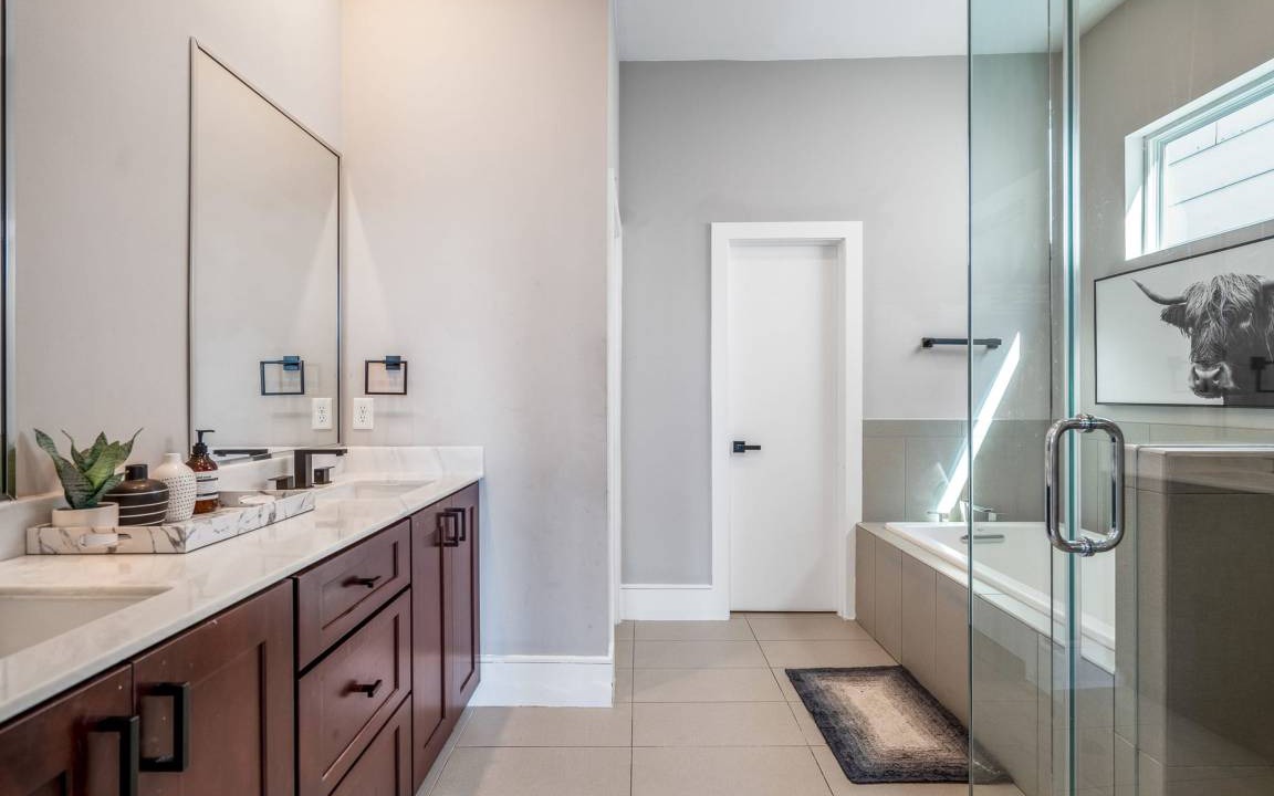 Photo of Bathroom in South Central Houston