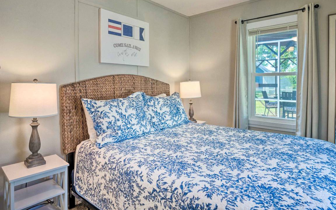 Photo of Bedroom in Colonial Beach