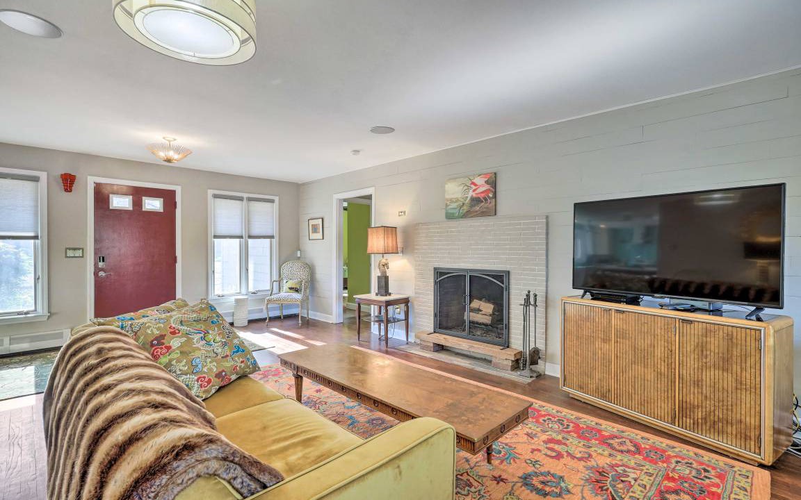 Photo of Livingroom in Milford