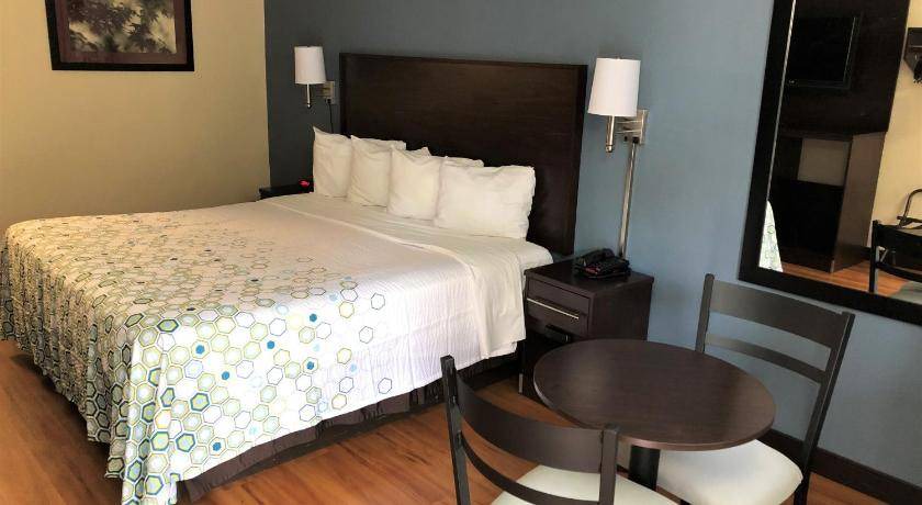 Photo of Bedroom in Bordentown