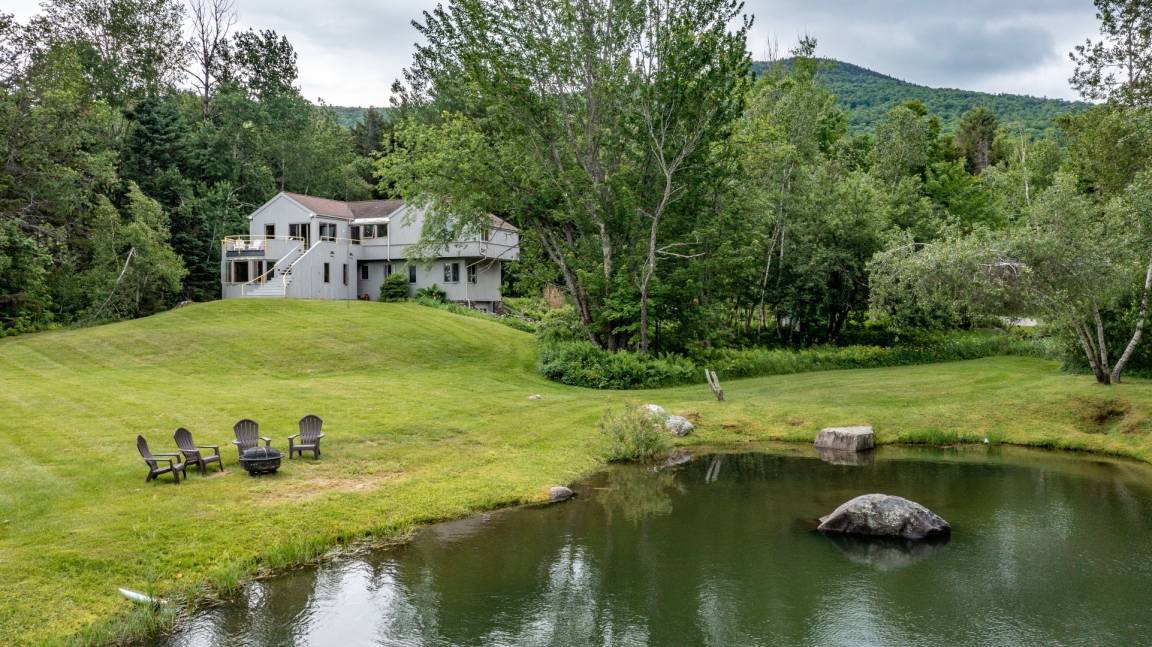 Photo of Buildings in Warren