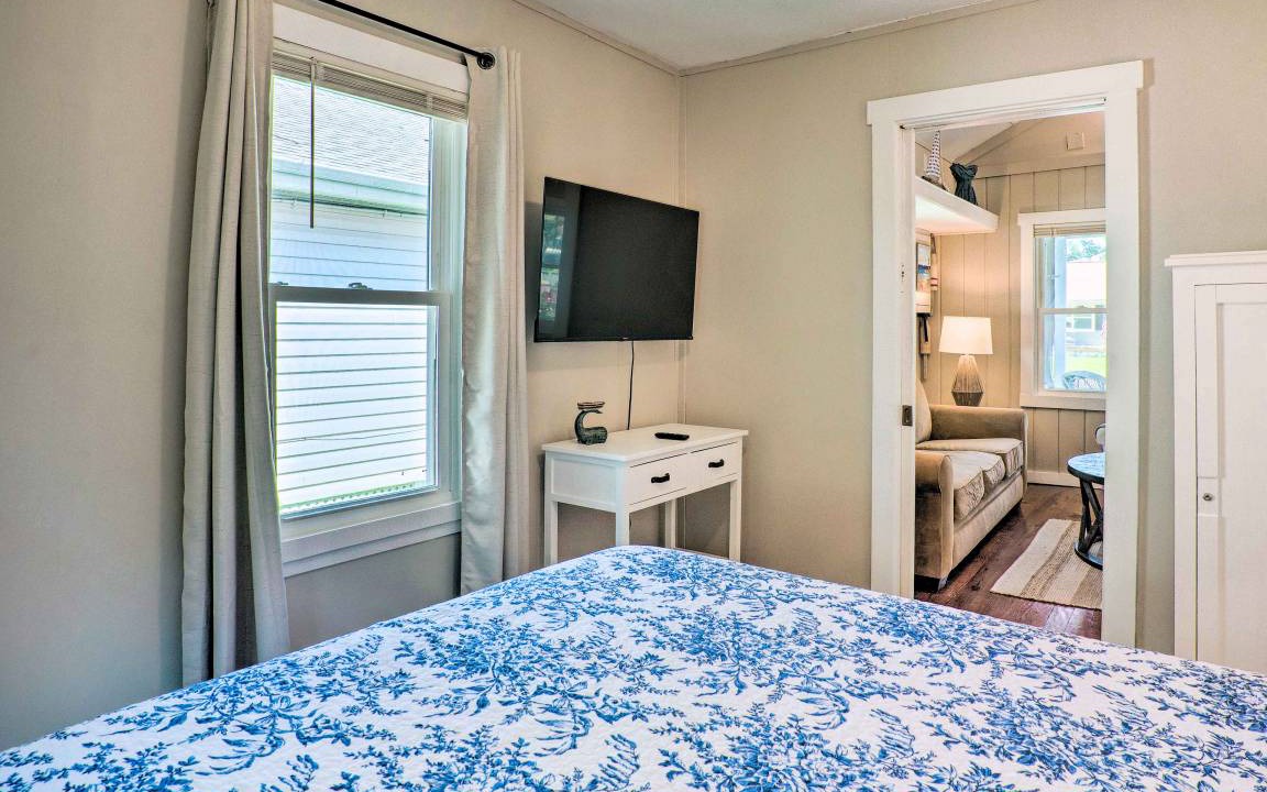 Photo of Bedroom in Colonial Beach
