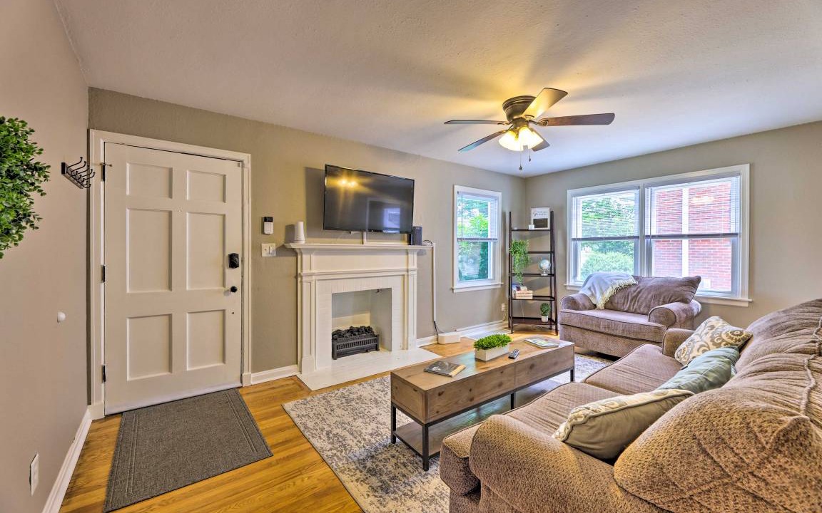 Photo of Livingroom in Kanawha City