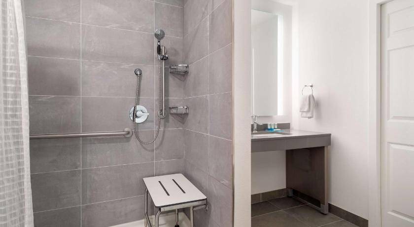 Photo of Bathroom in White Plains