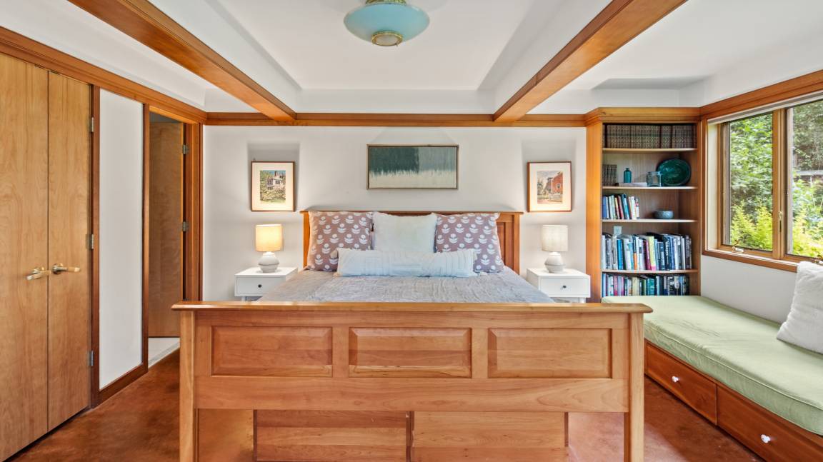 Photo of Bedroom in Warren