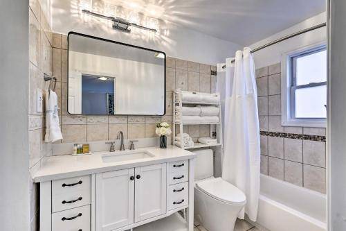Photo of Bathroom in North Bay Shore