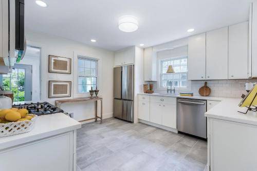 Photo of Kitchen in Black Rock Historic District