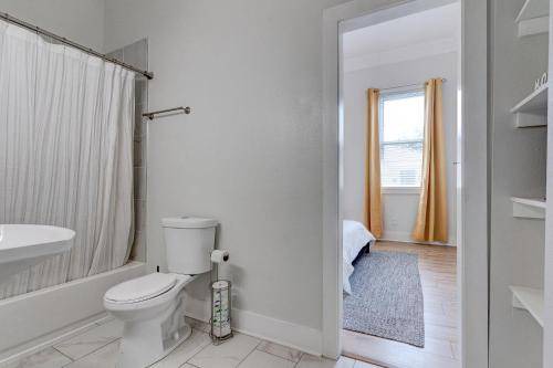 Photo of Bathroom in Seventh Ward
