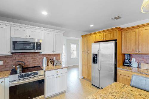 Photo of Others in Hampton Bays
