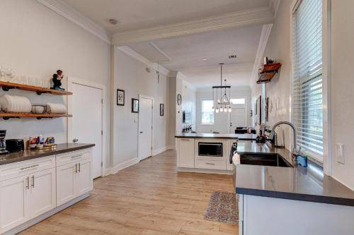 Photo of Kitchen in Seventh Ward