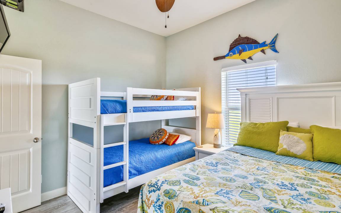 Photo of Bedroom in Bermuda Beach
