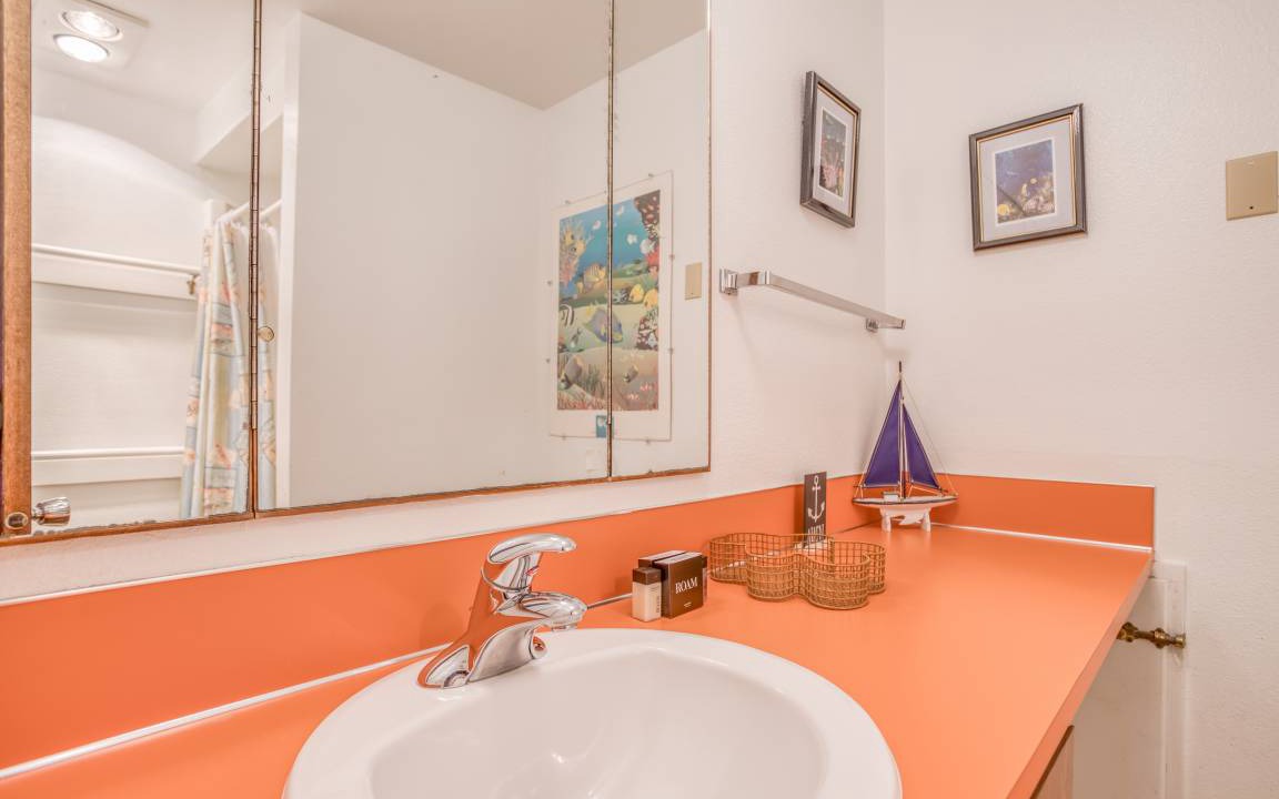 Photo of Bathroom in Sandpiper Village