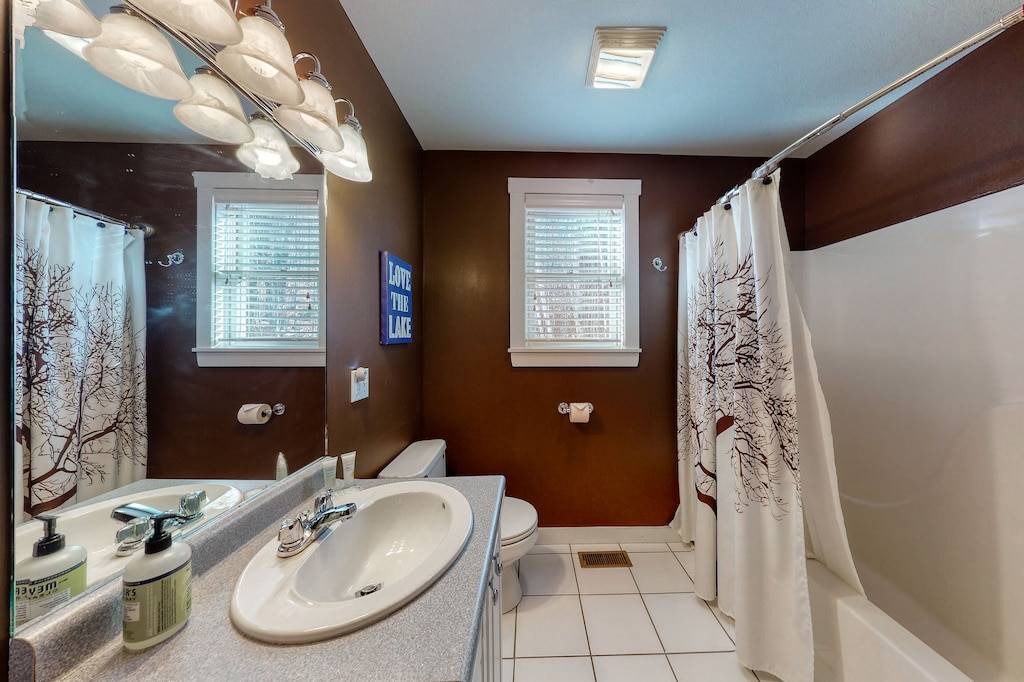 Photo of Bathroom in Eidelweiss Village