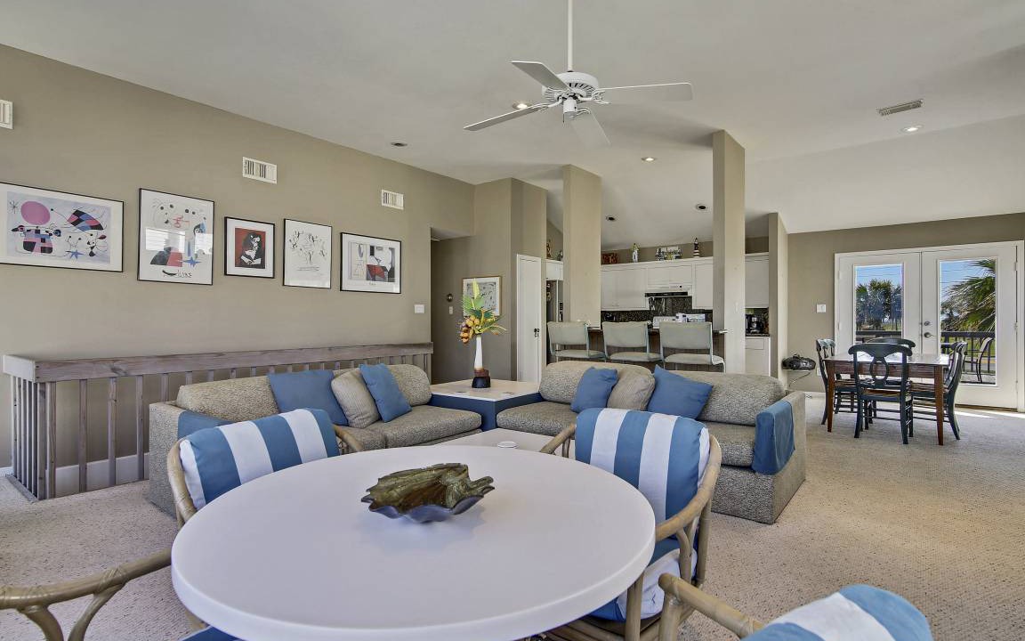 Photo of Livingroom in Indian Beach