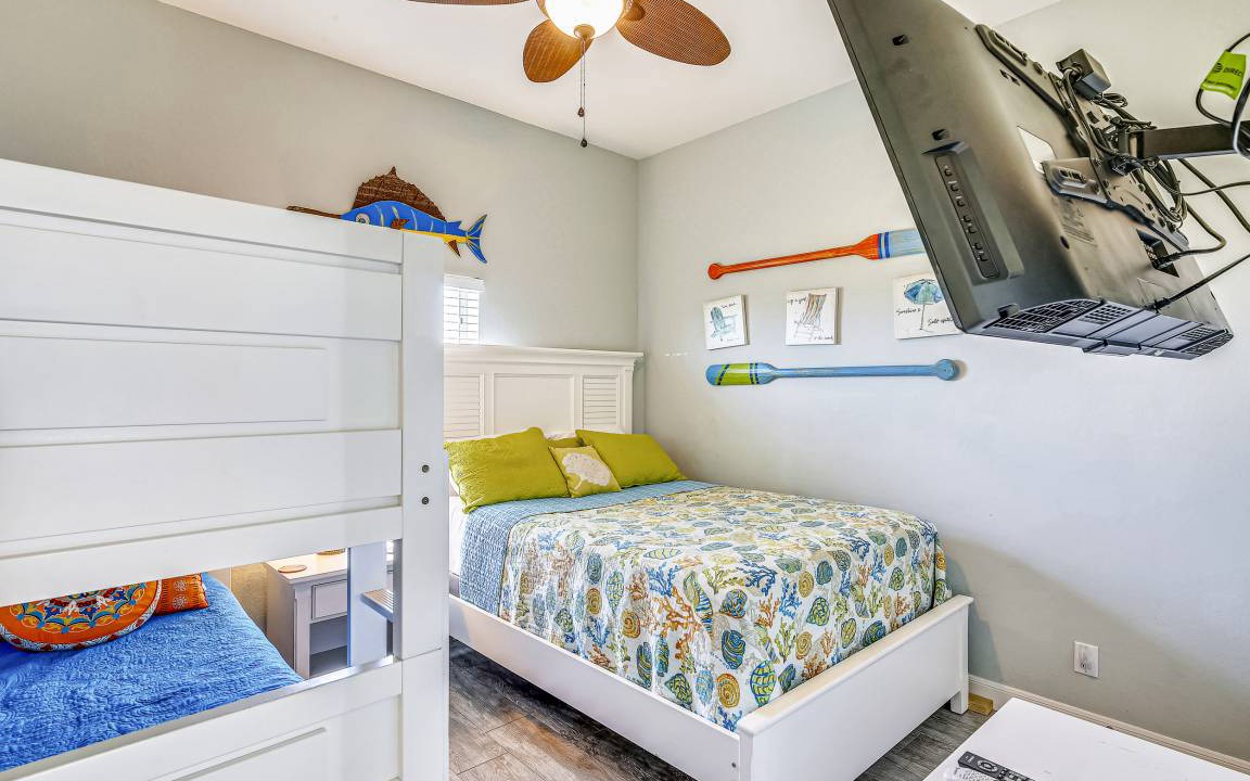Photo of Bedroom in Bermuda Beach