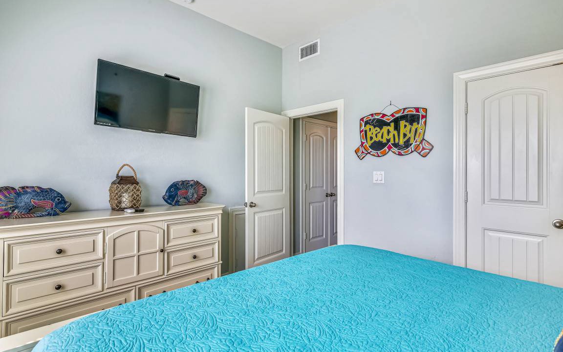 Photo of Bedroom in Bermuda Beach
