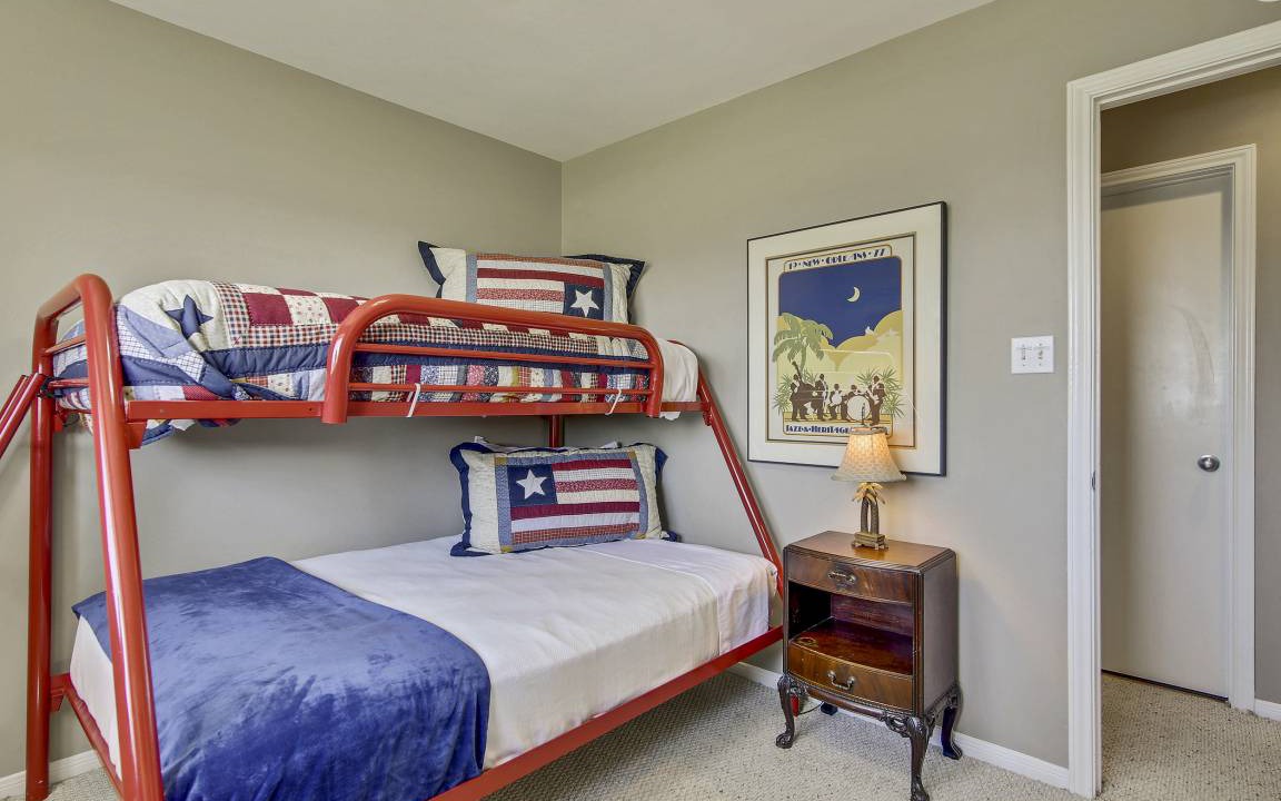 Photo of Bedroom in Indian Beach