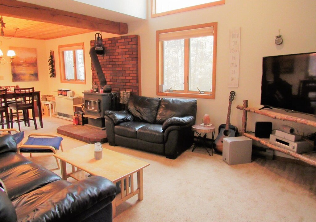 Photo of Livingroom in Thornton