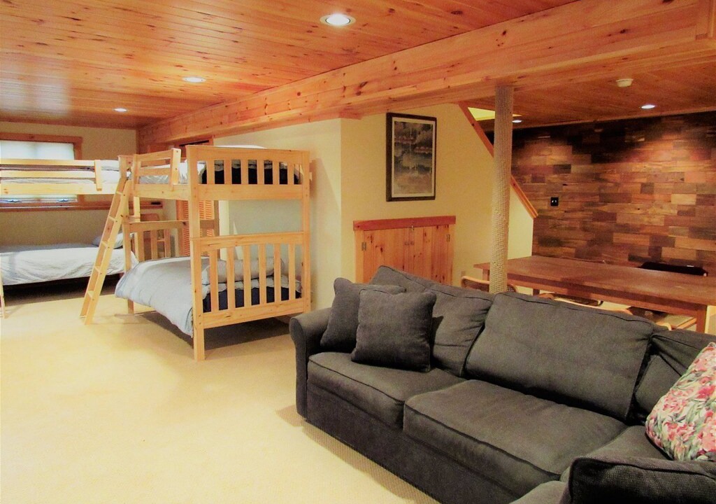 Photo of Livingroom in Thornton