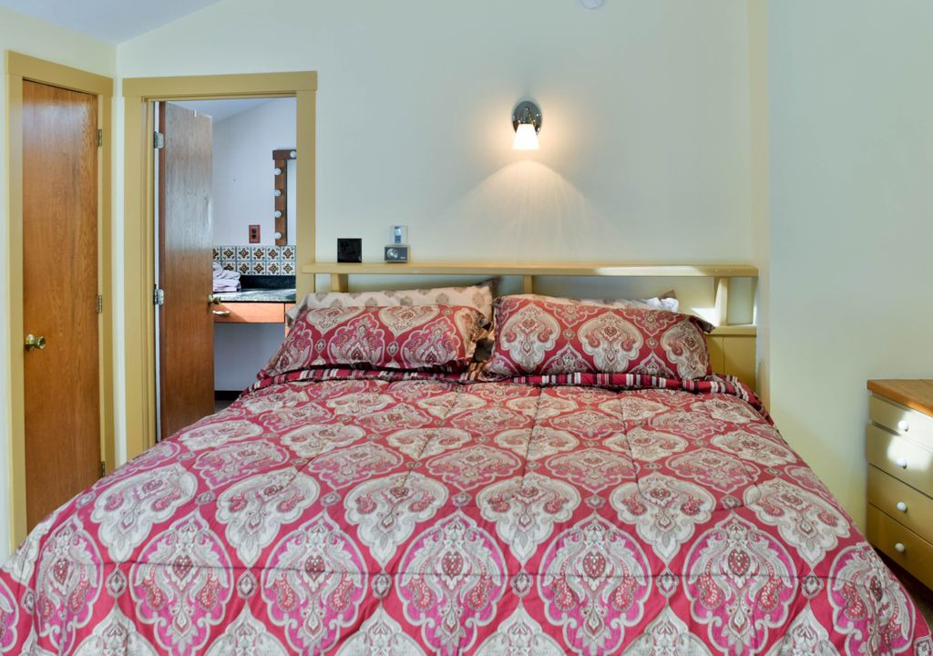 Photo of Bedroom in Birch Hill
