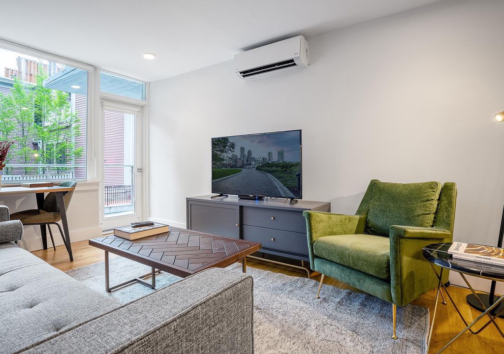 Photo of Livingroom in Mid-Cambridge