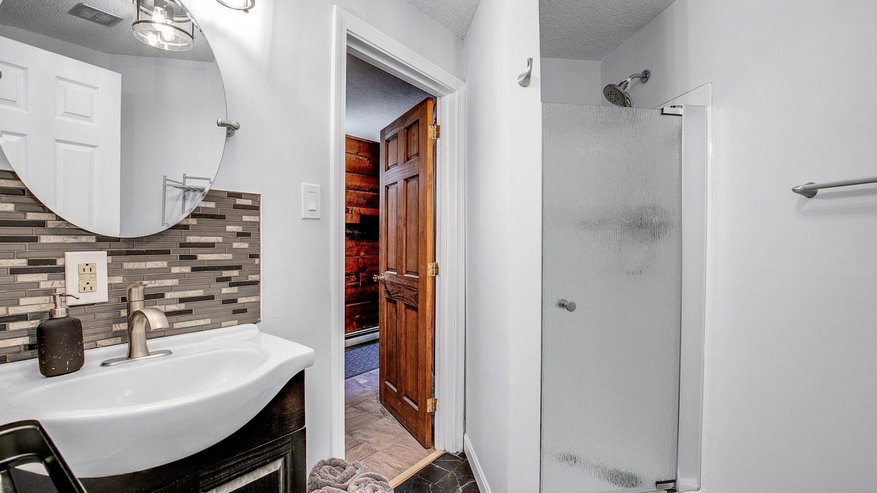 Photo of Bathroom in Campton