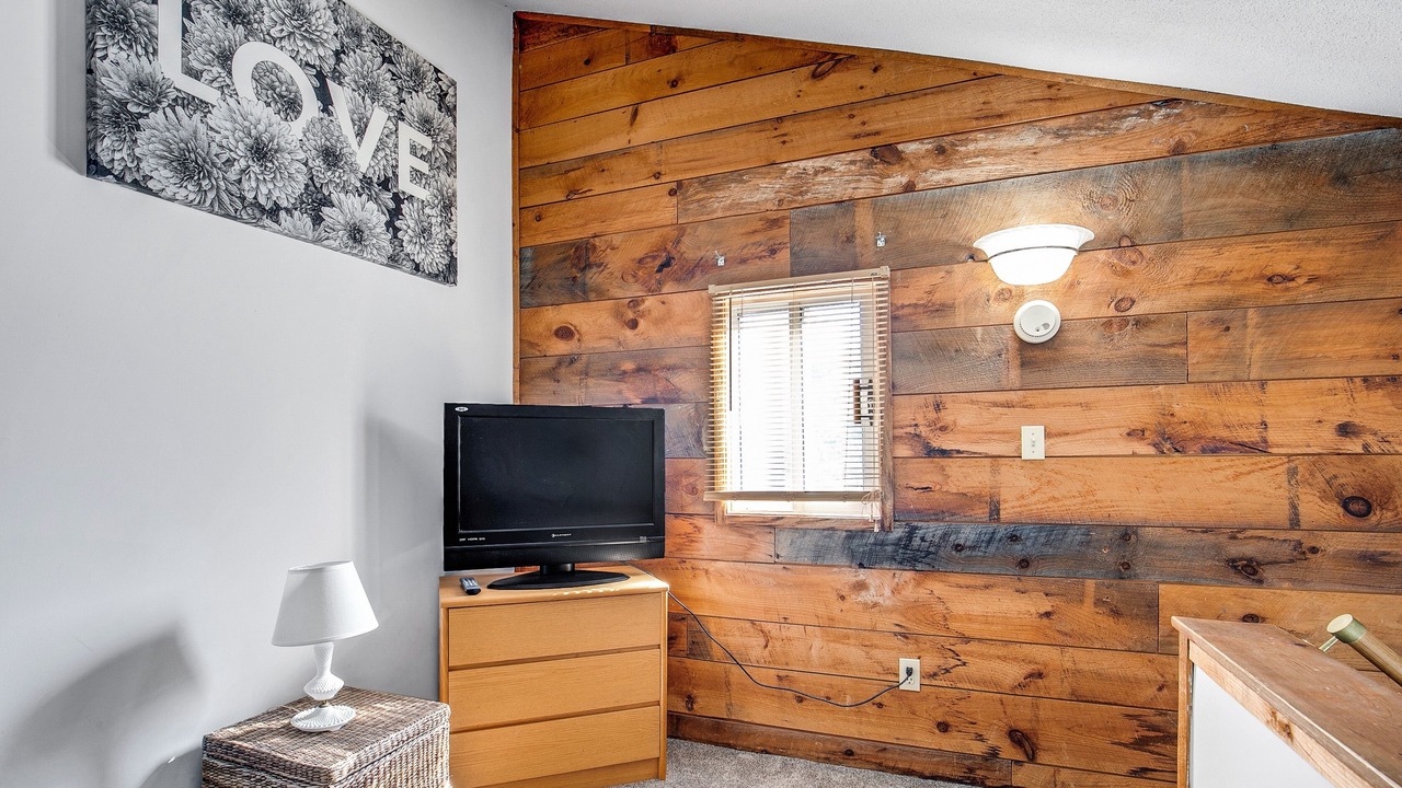 Photo of Bedroom in Campton