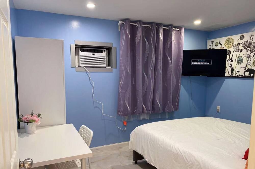 Photo of Bedroom in East Flushing