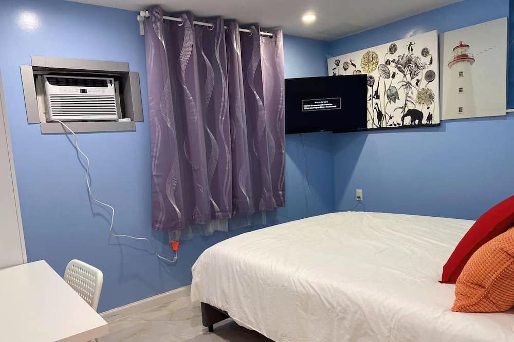 Photo of Bedroom in East Flushing