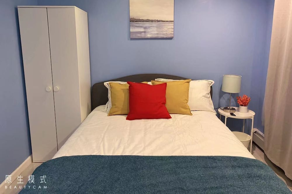 Photo of Bedroom in East Flushing