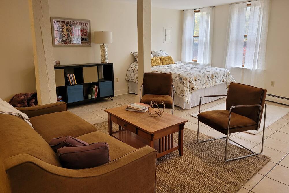 Photo of Livingroom in Bethel