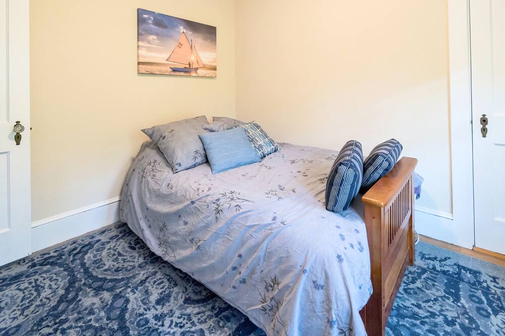 Photo of Bedroom in Kittery