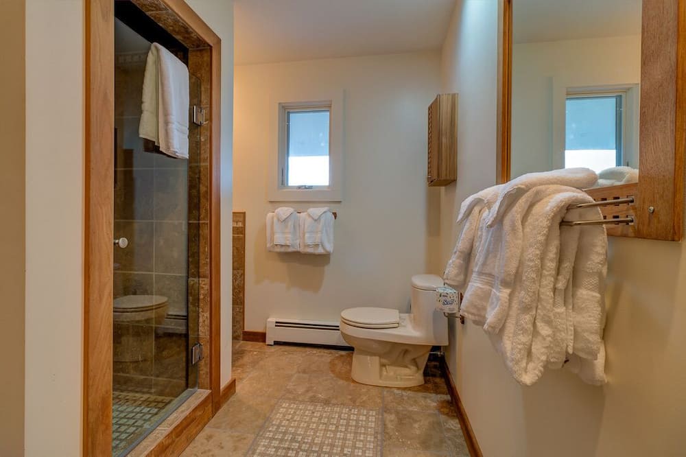 Photo of Bathroom in Mount Tabor