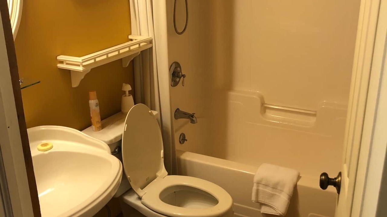 Photo of Bathroom in Etna