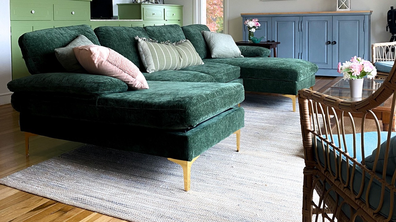 Photo of Livingroom in Amherst