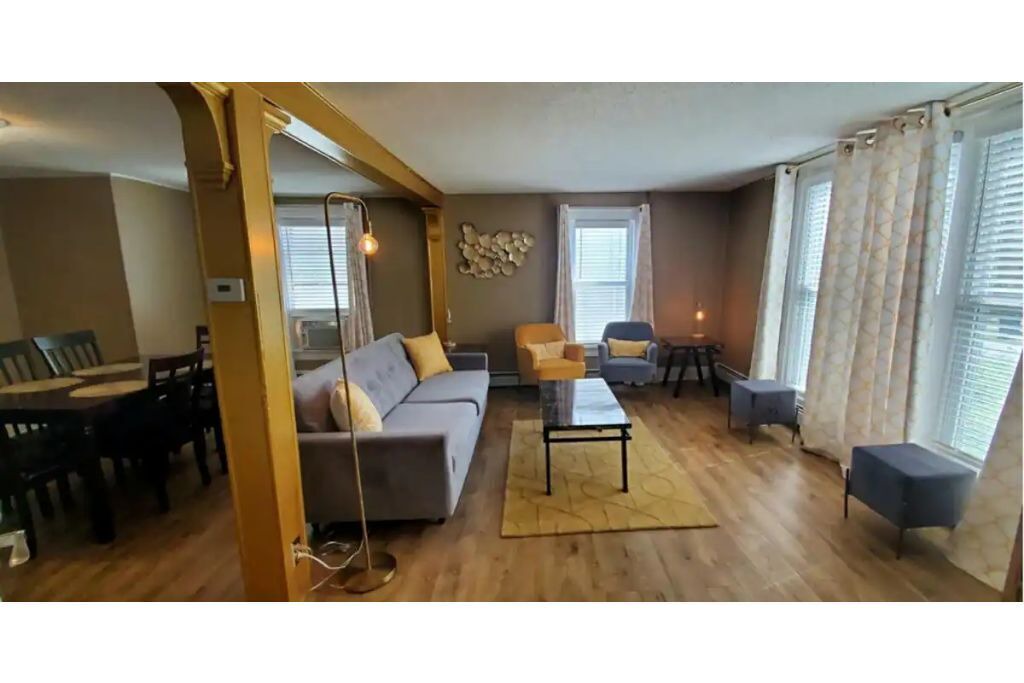Photo of Livingroom in Lockport