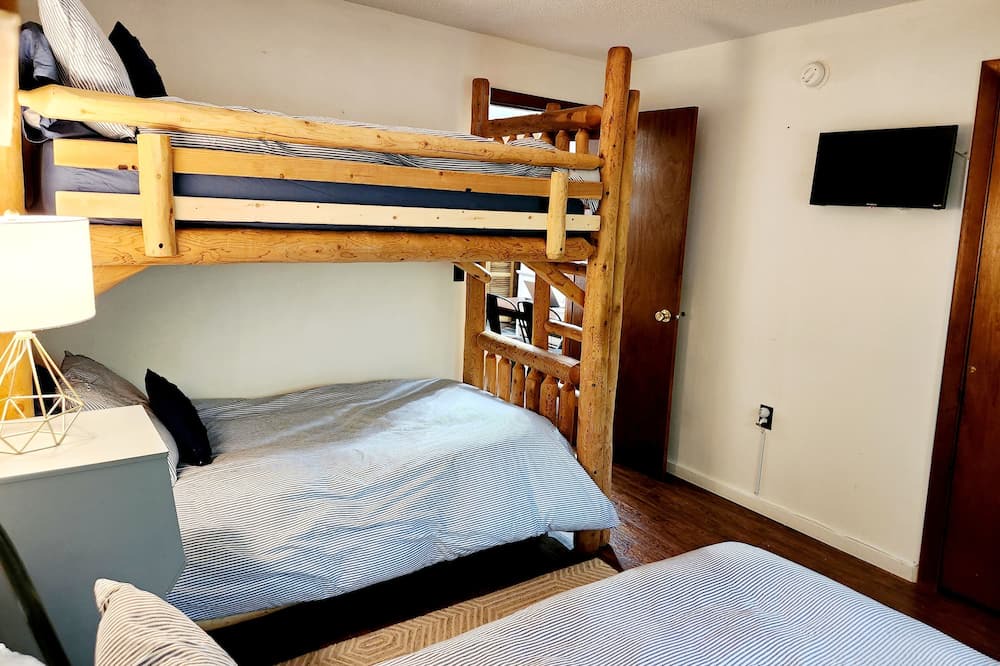 Photo of Bedroom in Bartlett