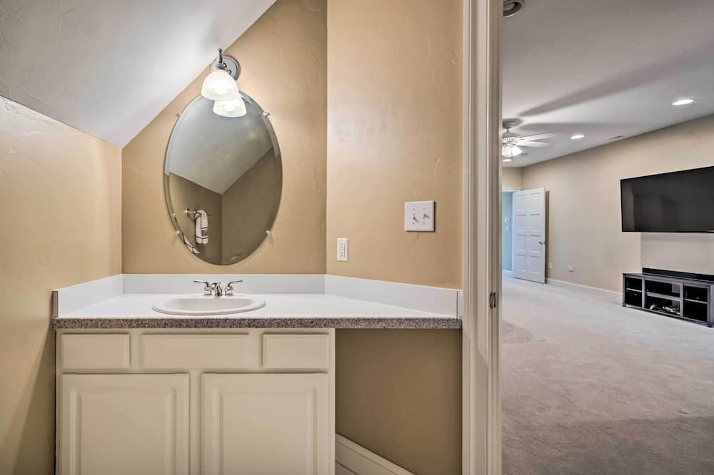 Photo of Bathroom in Gettysburg